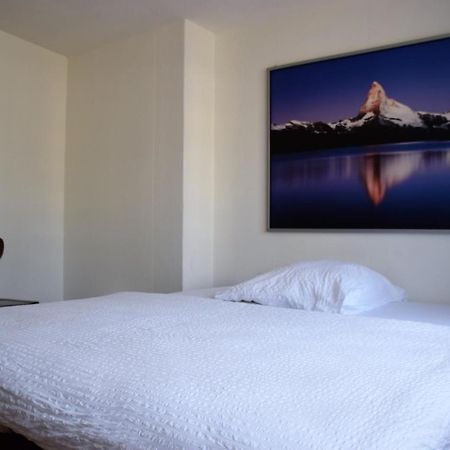 Hotel-T8 Unterentfelden Bagian luar foto